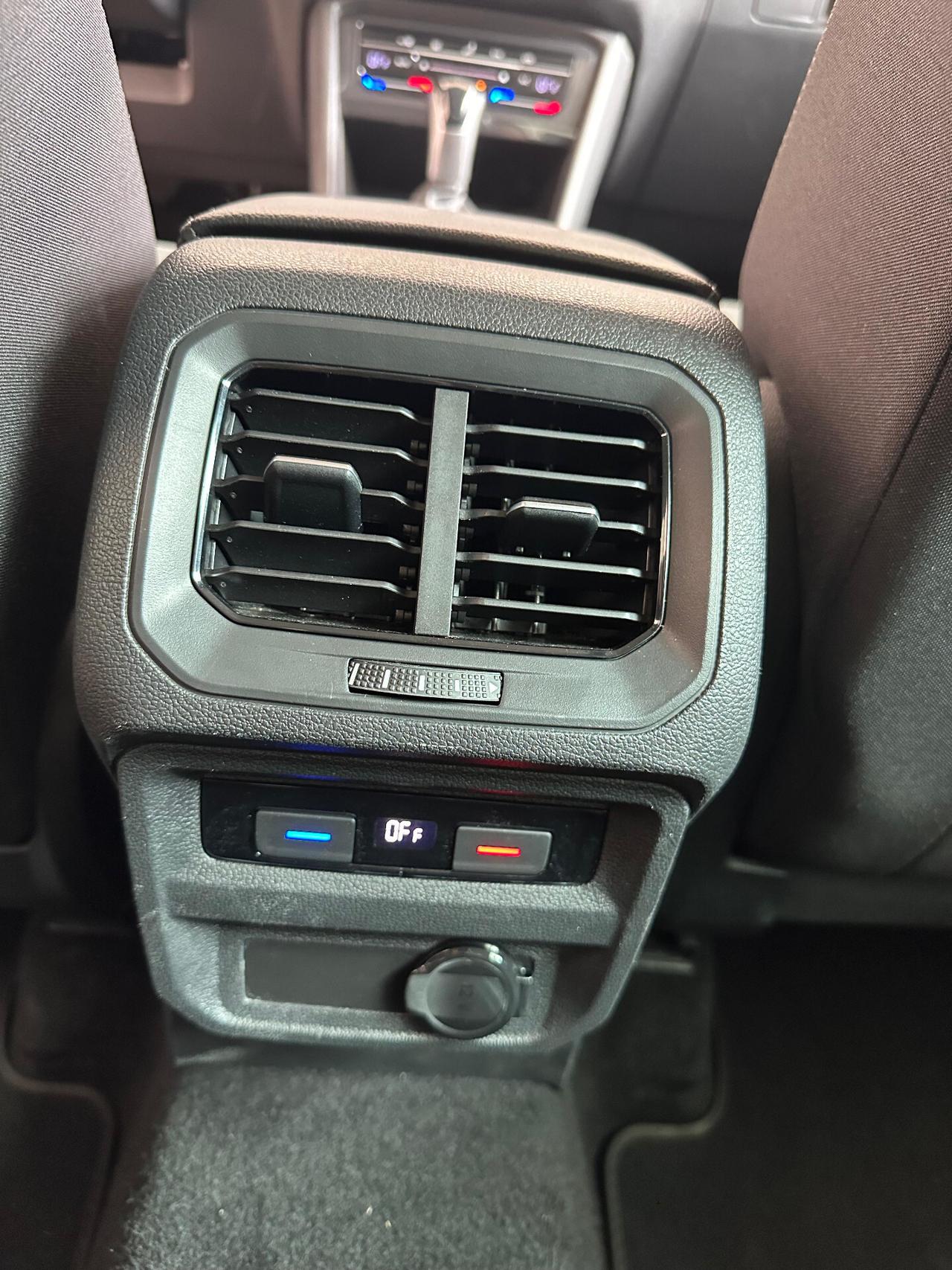 Volkswagen Tiguan 2.0 TDI 150 CV SCR DSG Elegance