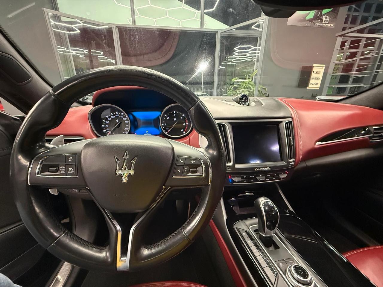 Maserati Levante V6 Diesel 275 CV AWD