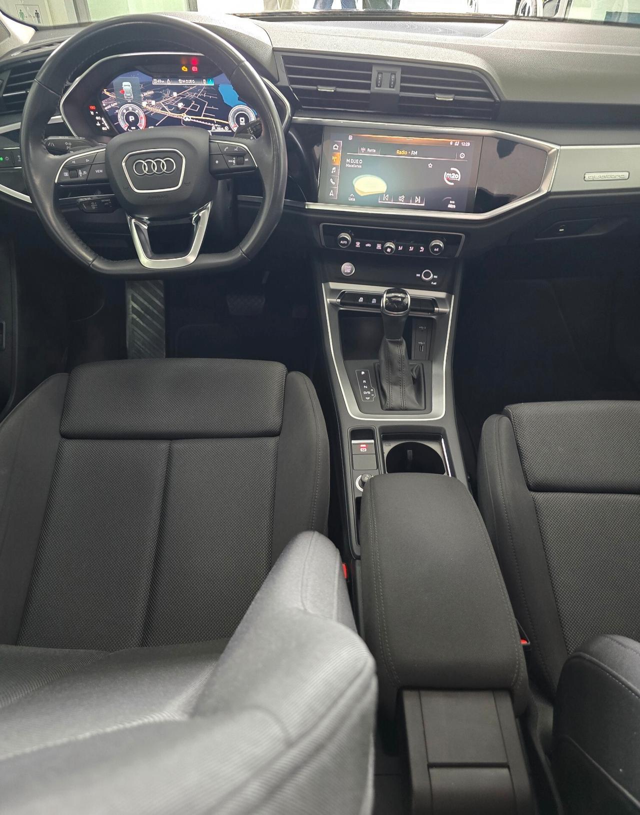Audi Q3 40 TDI quattro S tronic Business Advanced