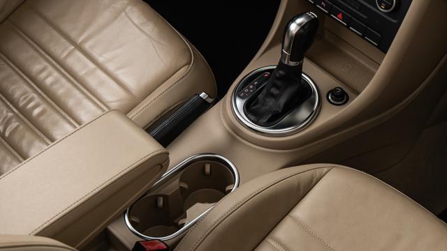 VOLKSWAGEN Maggiolino Cabrio 1.6 TDI DSG 70S EDITION