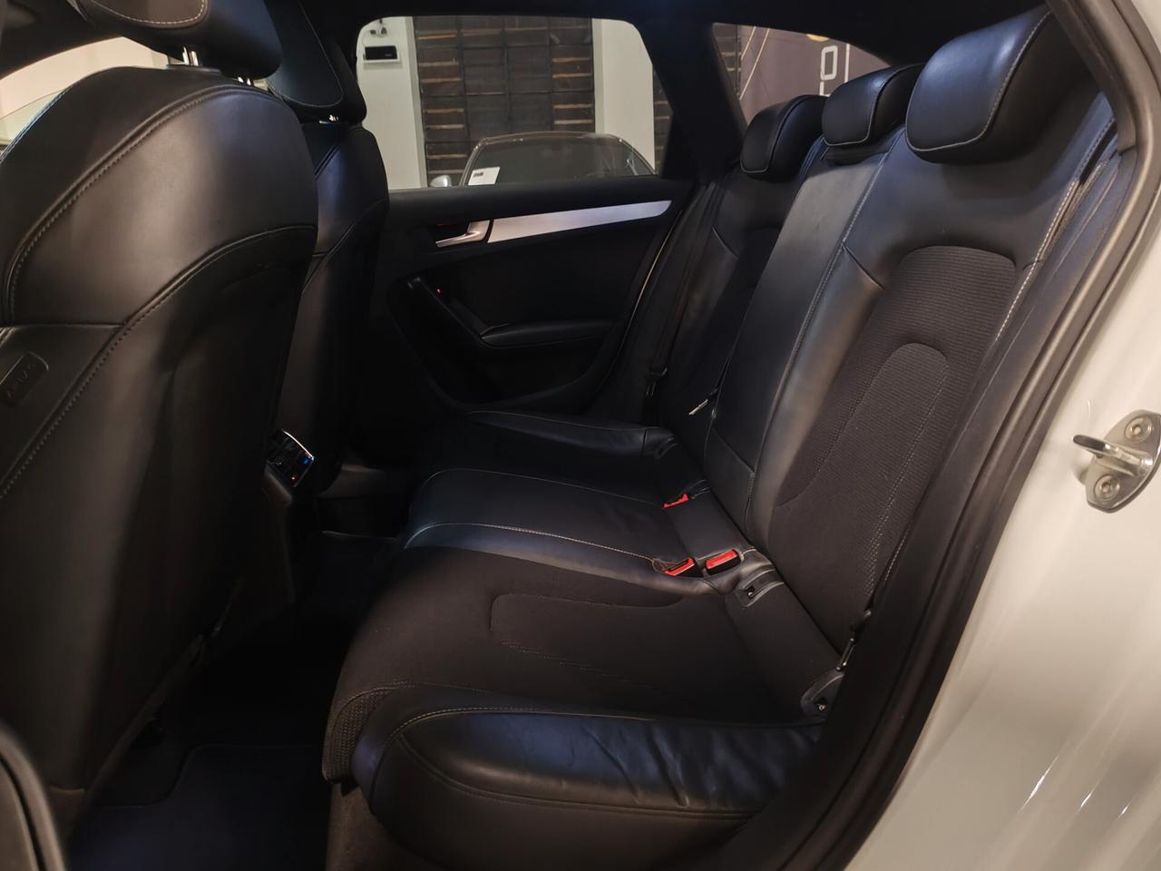 Audi A4 Avant 2.0 TDI 143CV F.AP. S- Line