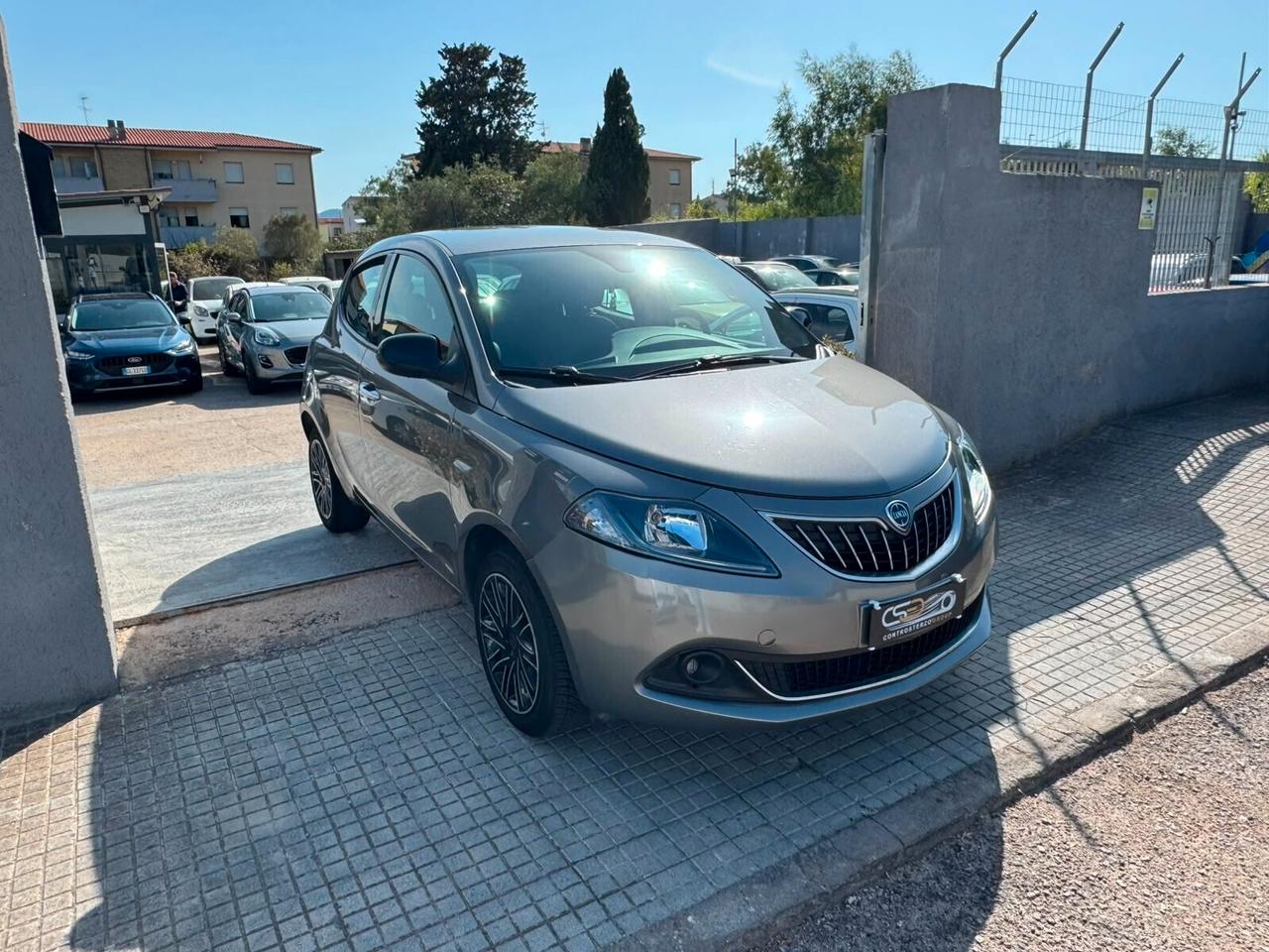 LANCIA YPSILON - NEOPATENTATI -PREZZO VERO