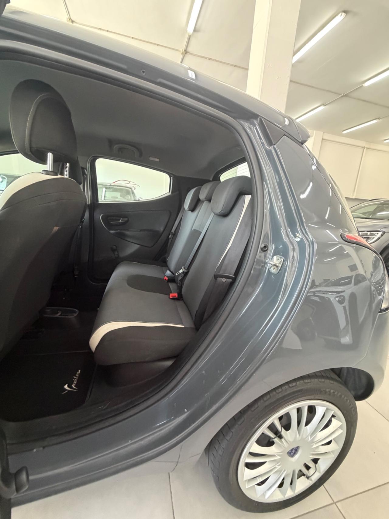 Lancia Ypsilon 1.3 MJT 95 CV 5 p. Platinum FINANZIABILE