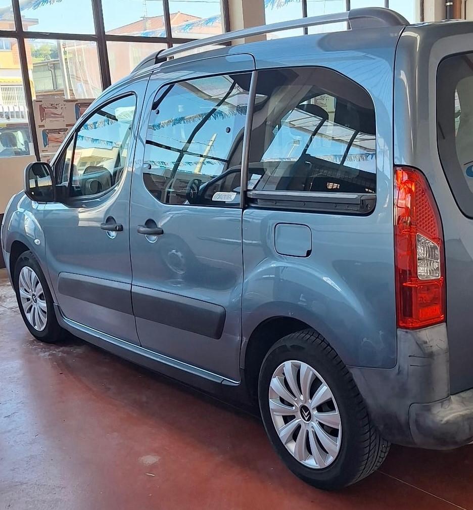 Citroen Berlingo 1.6 HDi 110CV XTR Theatre adatta a neopatentati
