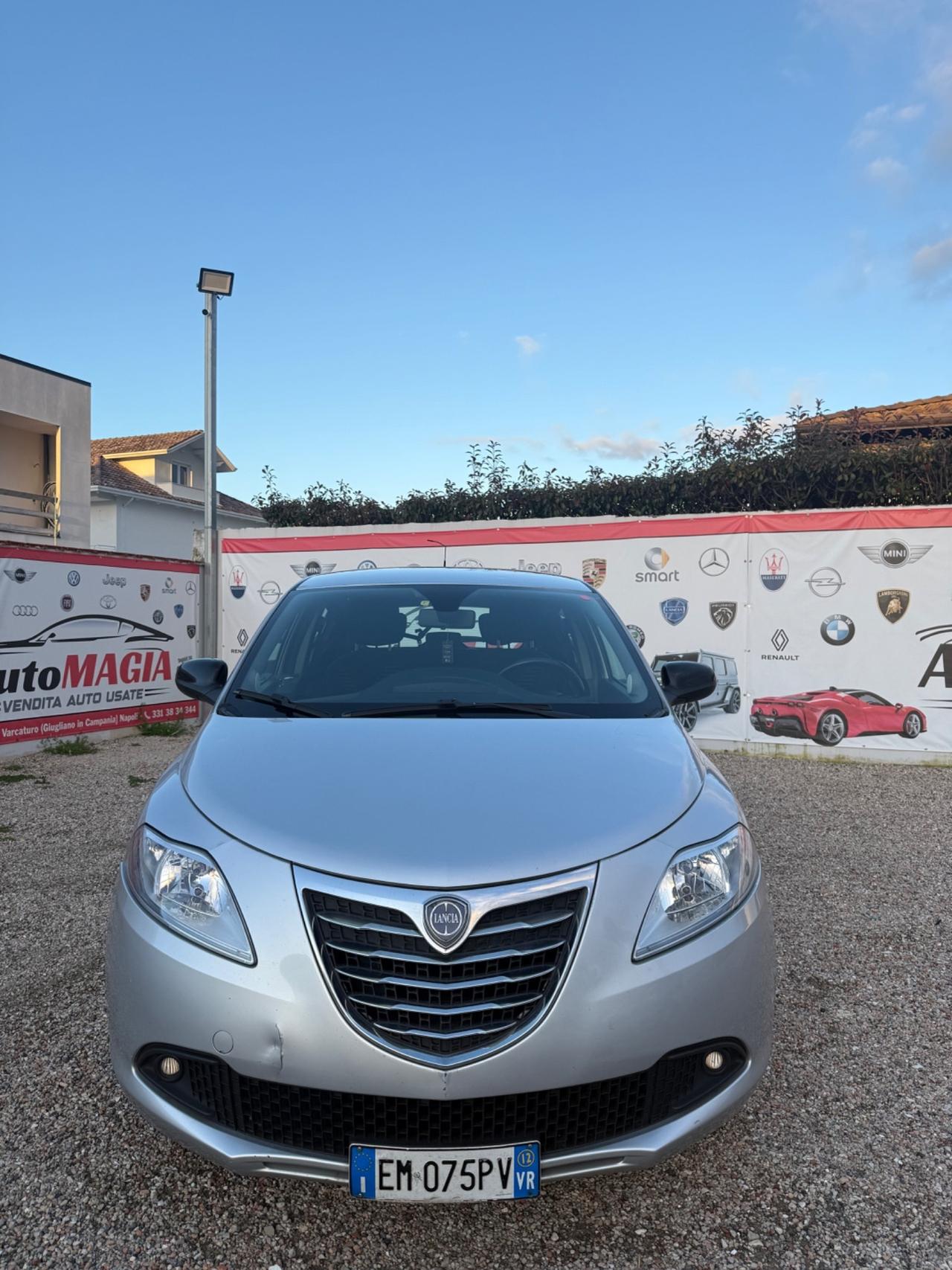 Lancia Ypsilon 1.2 69 CV 5 porte GPL Ecochic Silver