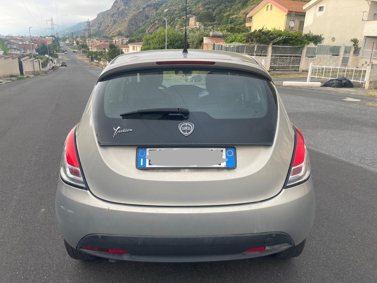 Lancia Ypsilon 1.3 MJT 16V 95 CV 5 porte