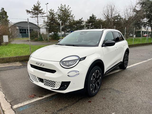 FIAT 600 Hybrid 145 CV DCT MHEV La Prima kM 0