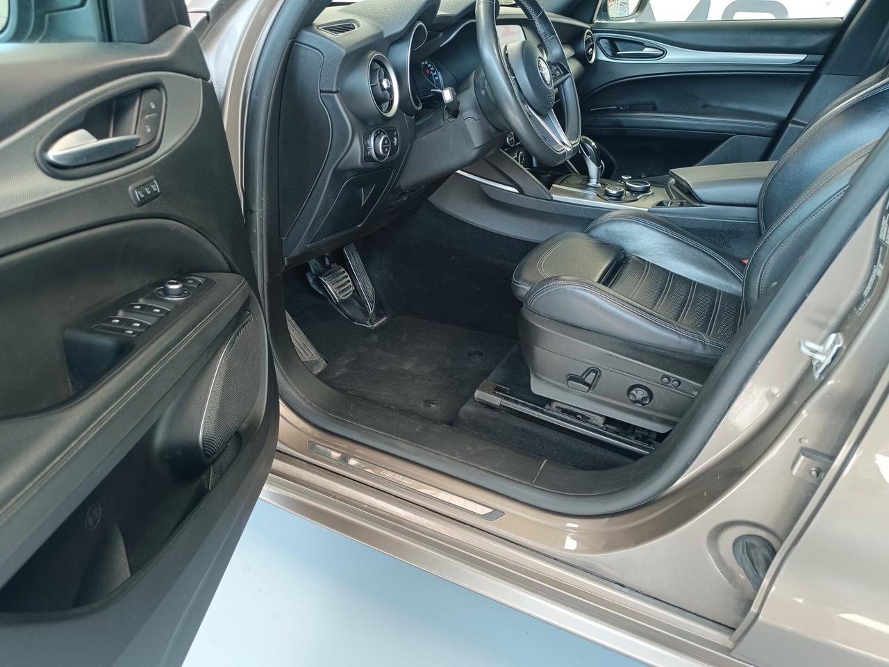 Alfa Romeo Stelvio 2.2 Turbodiesel 210 CV AT8 Q4 Veloce