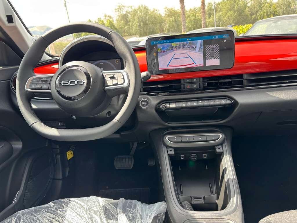Fiat 600 Hybrid 110 CV DCT MHEV Icon KM 0 IVA ESPOSTA Tua a solo 209 Euro al mese