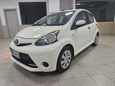 Toyota Aygo 1.0 12V VVT-i 5 porte Cool Soda Connect