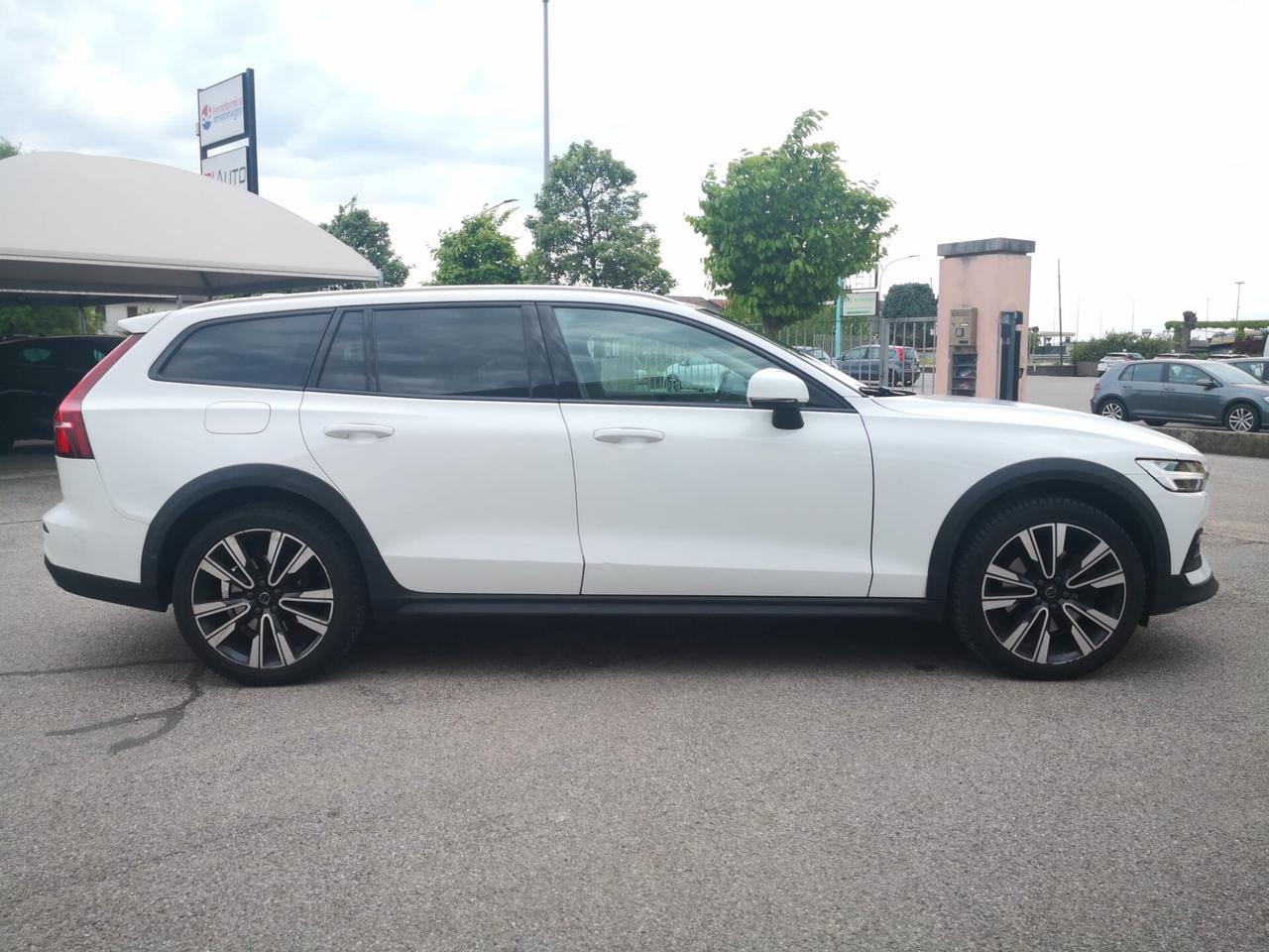 Volvo V60 Cross Country D4 AWD Geartronic ***UNIPROPRIETARIO***