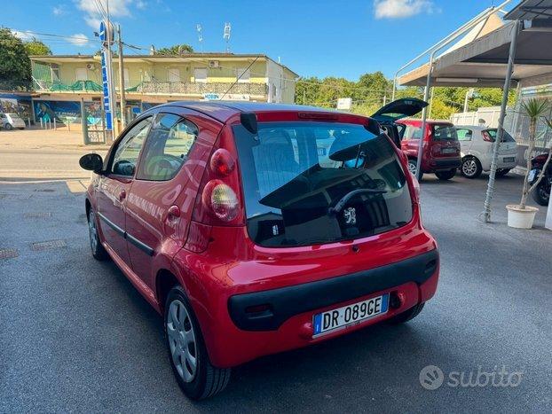 Peugeot 107 1000benzina Sweet Years 71MILA KM