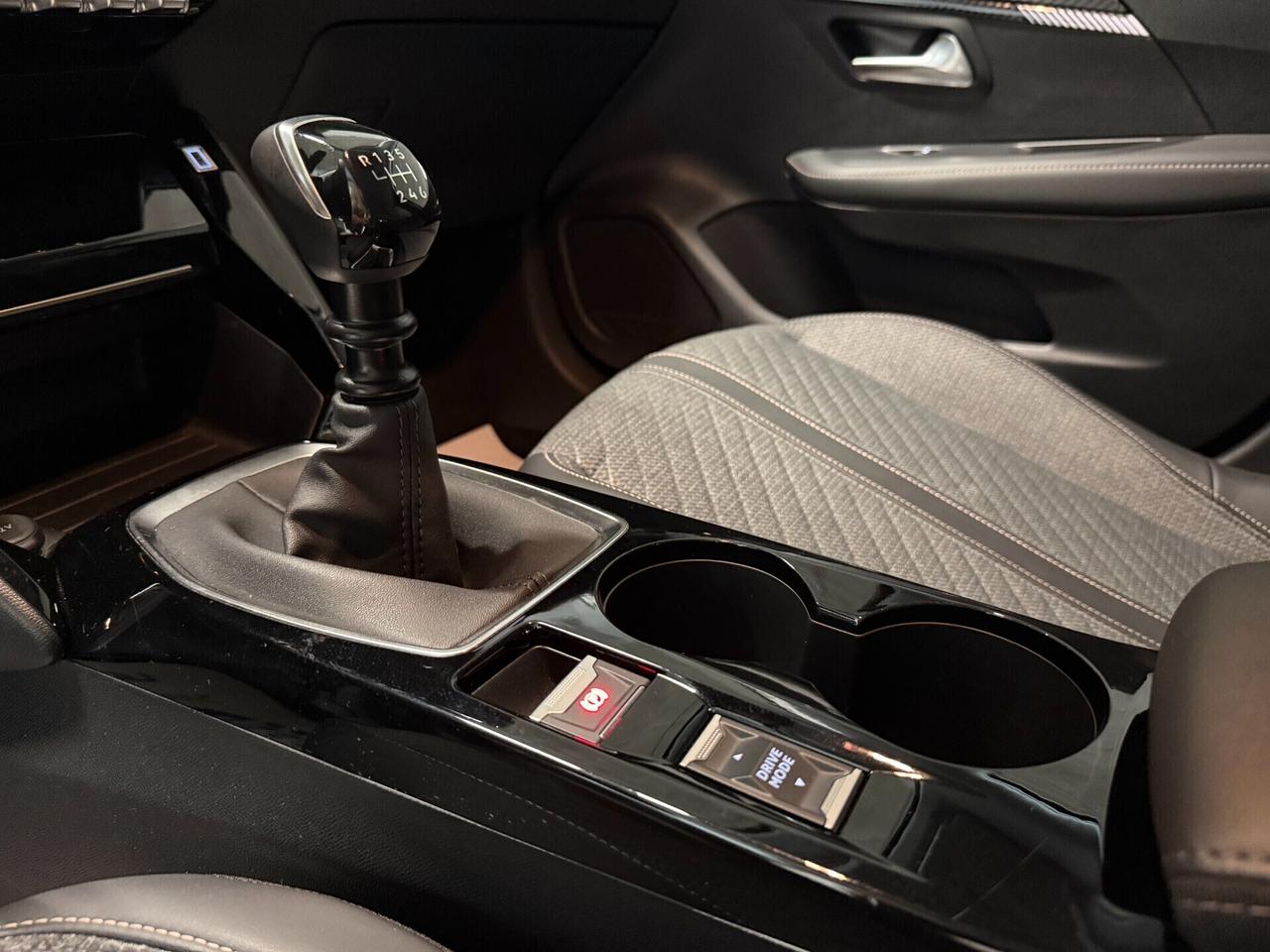 Peugeot 208 PureTech 100 Stop&Start 5 porte Allure