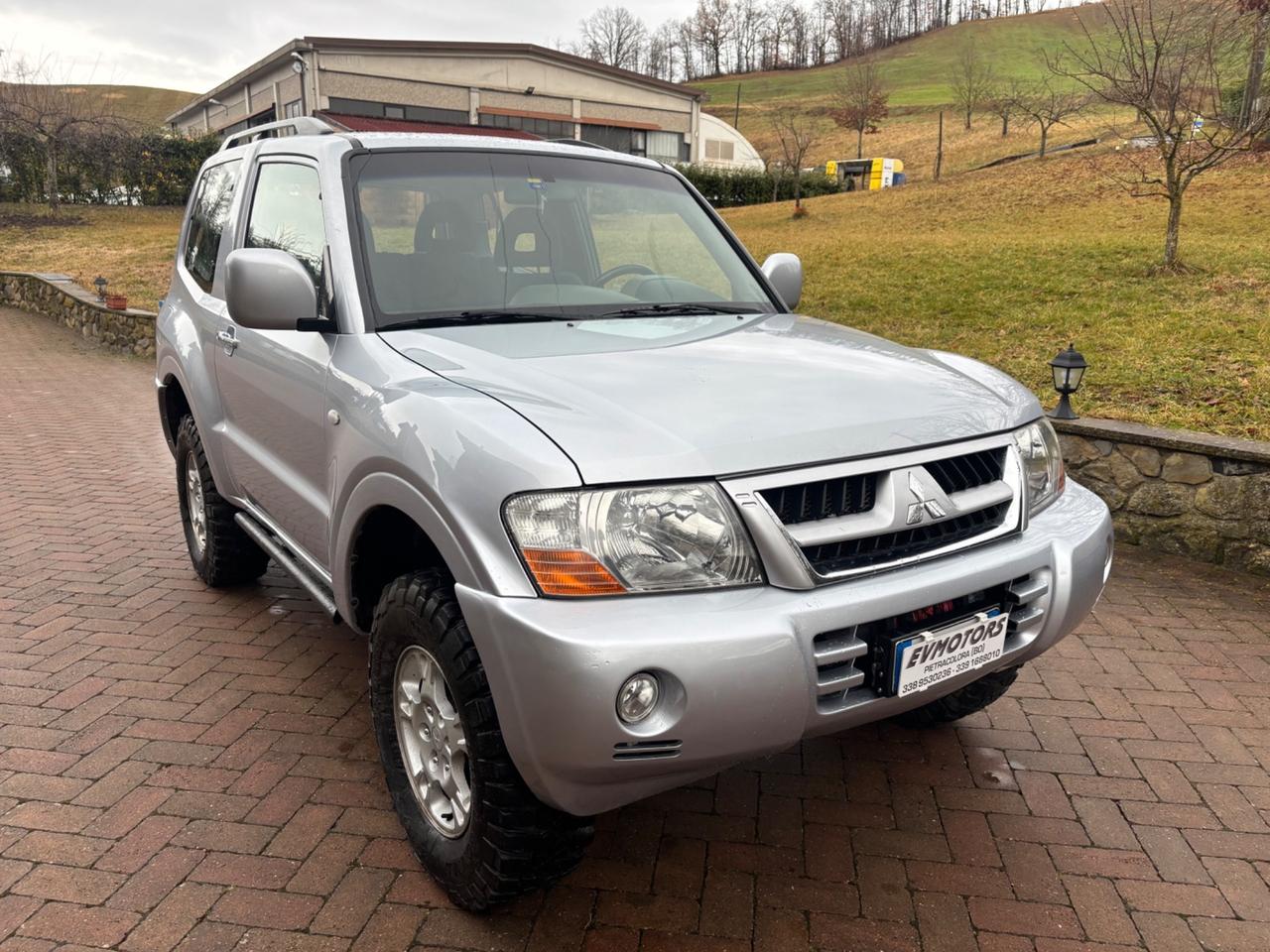 Mitsubishi Pajero GLS 2.5 TDI 3p. 116 CV