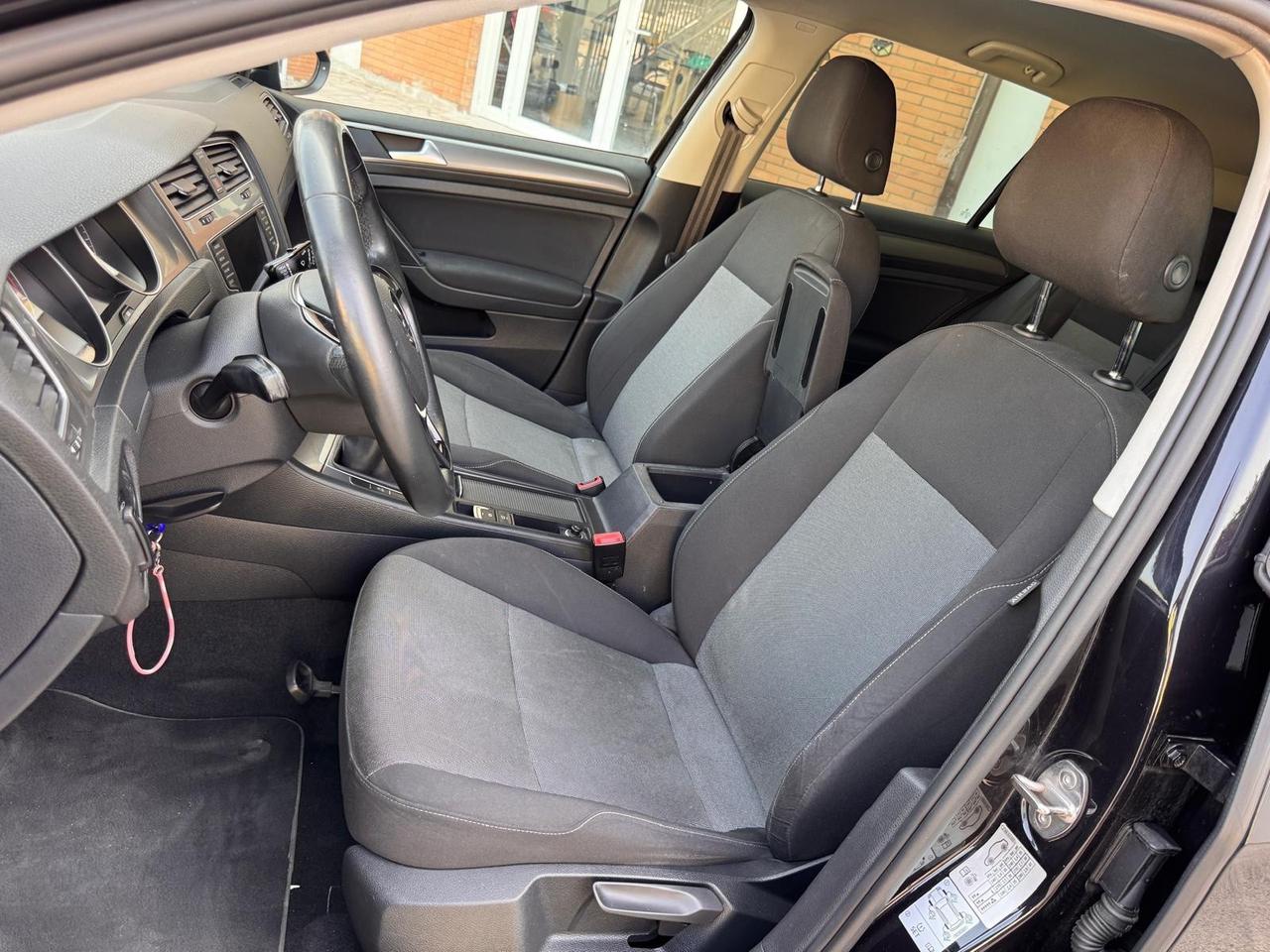 VOLKSWAGEN GOLF 1.4 TGI*110CV*OK NEOPATENTATI*METANO*NAVIGATORE*MANUALE*