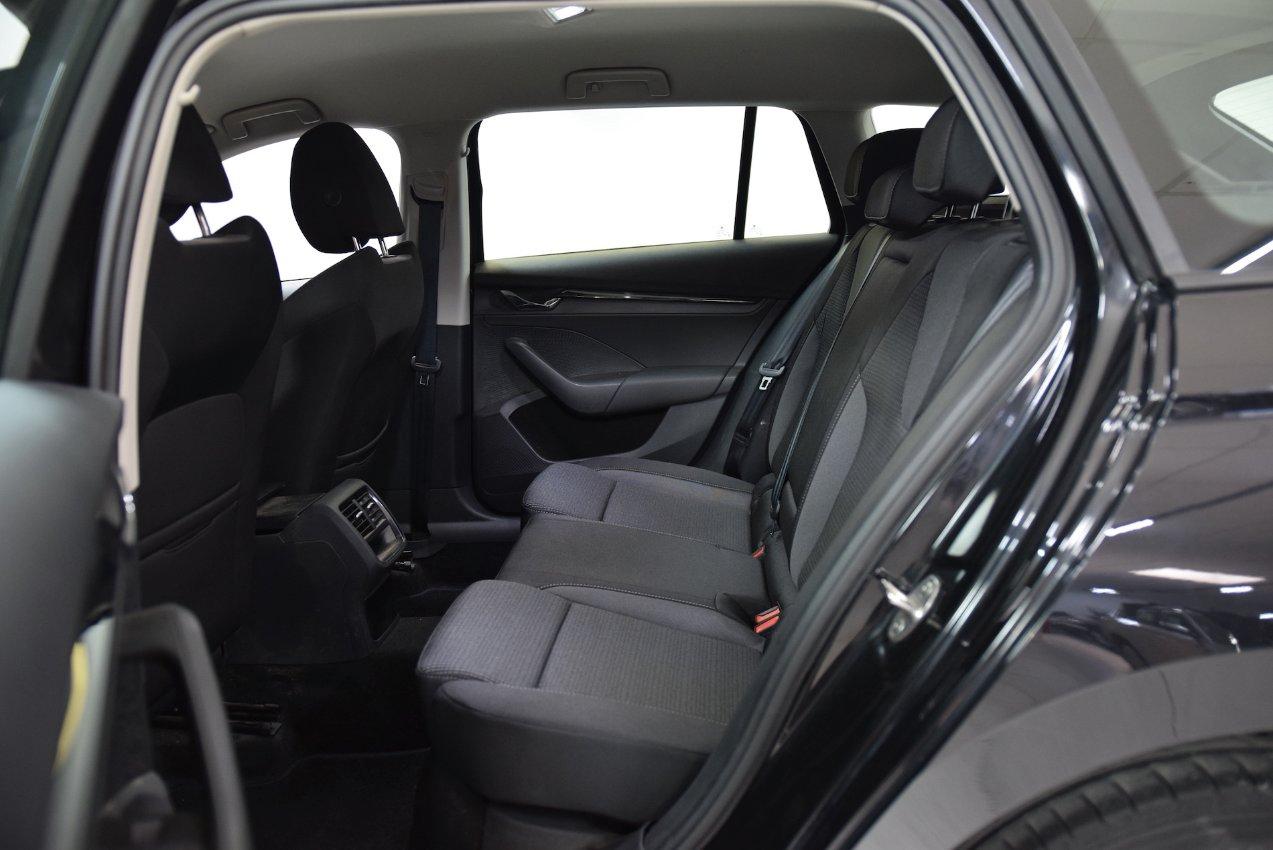 Skoda Octavia Wagon 2.0 tdi evo Ambition 150cv dsg