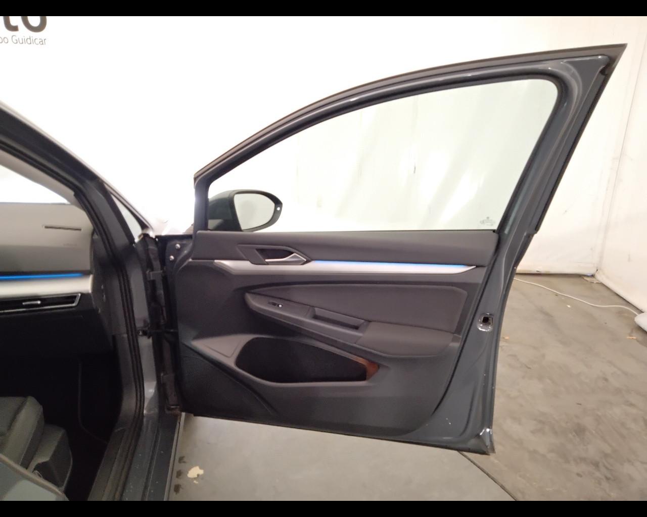 VOLKSWAGEN Golf VIII 2020 - Golf 2.0 tdi Life 115cv dsg