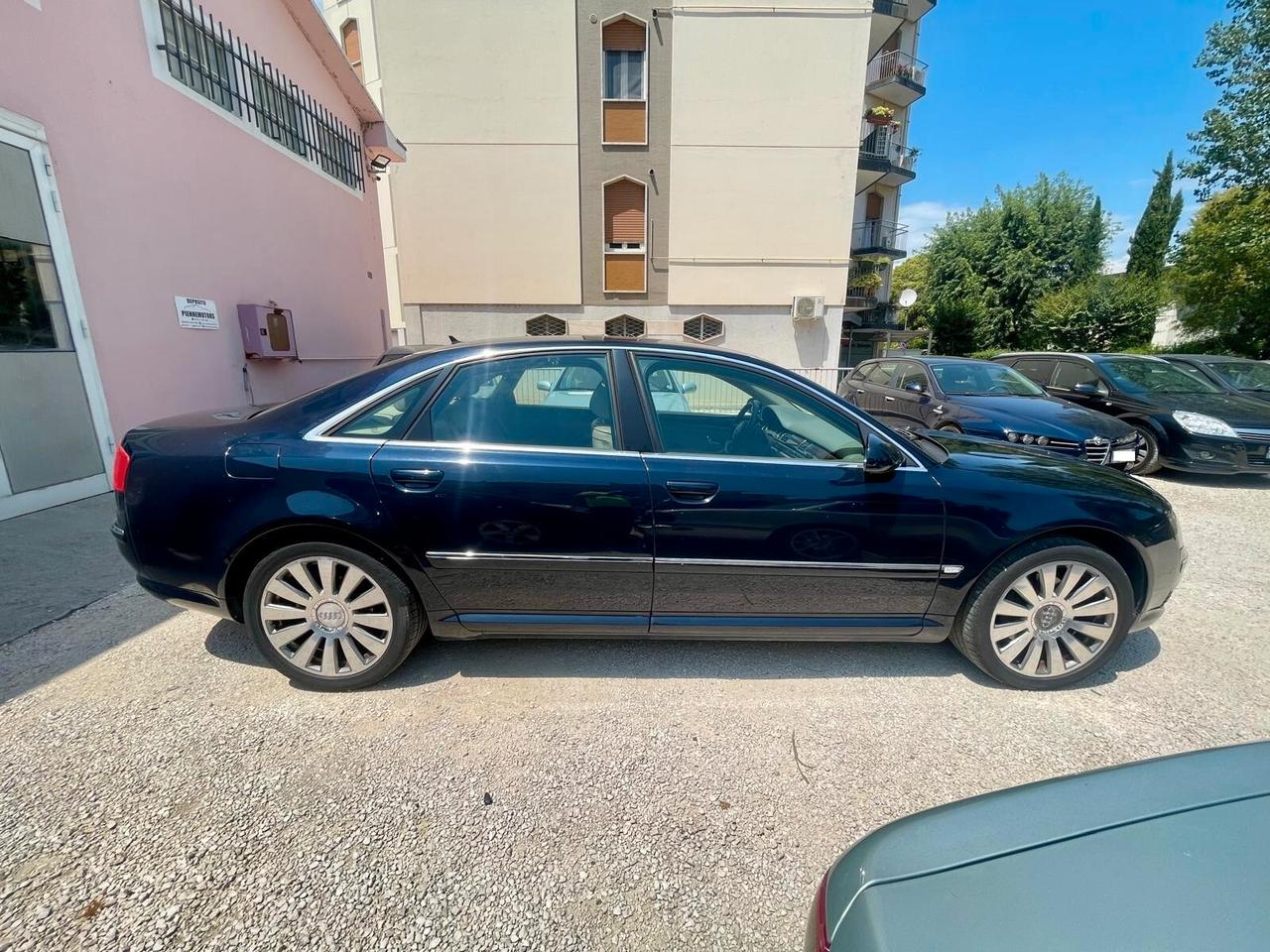Audi A8 3.0 V6 TDI quattro tiptronic