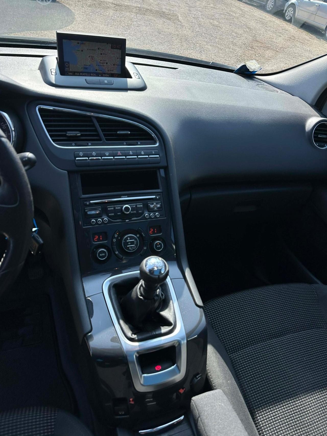 Peugeot 5008 1.6 HDi 115CV ALURE 7 POSTI TETTO KMCERT GARANZ