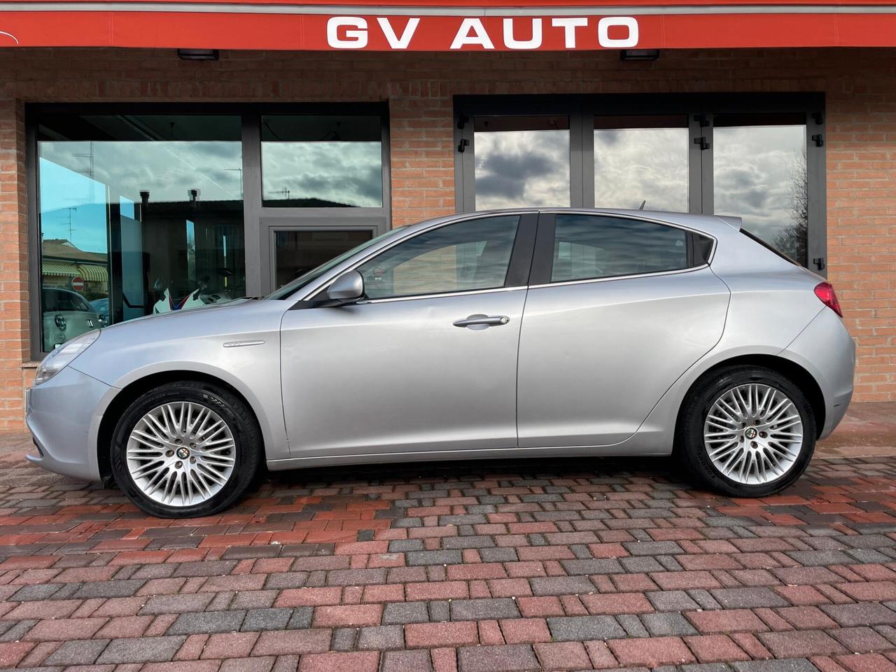 Alfa Romeo Giulietta 2.0 JTDm-2 140 CV Exclusive !!! NEOPATENTATI !!!