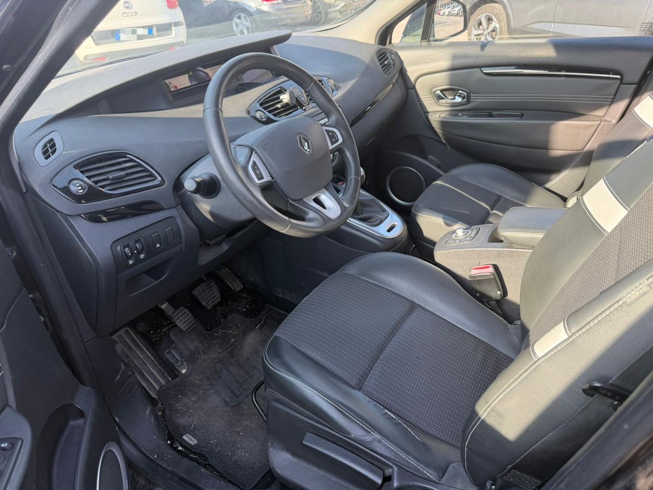 Renault Scenic Scénic X-Mod 1.5 dCi 110CV