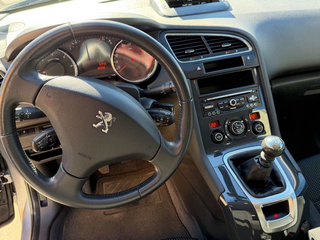 Peugeot 5008 1.6 HDi 115CV Business