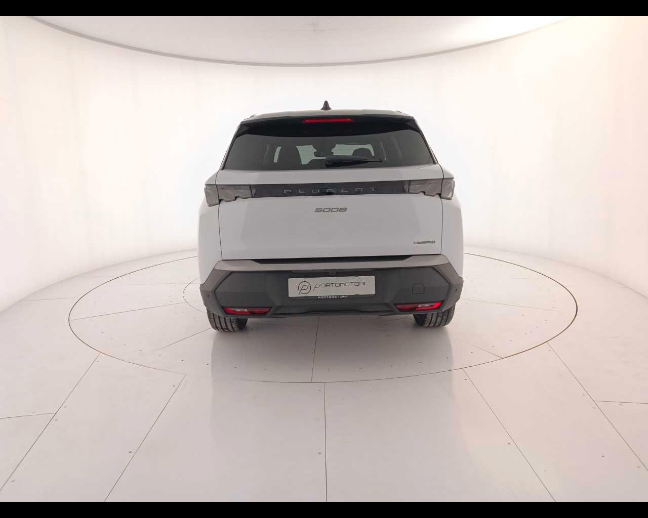 PEUGEOT Nuovo 5008 Hybrid 136 e-DCS6 GT