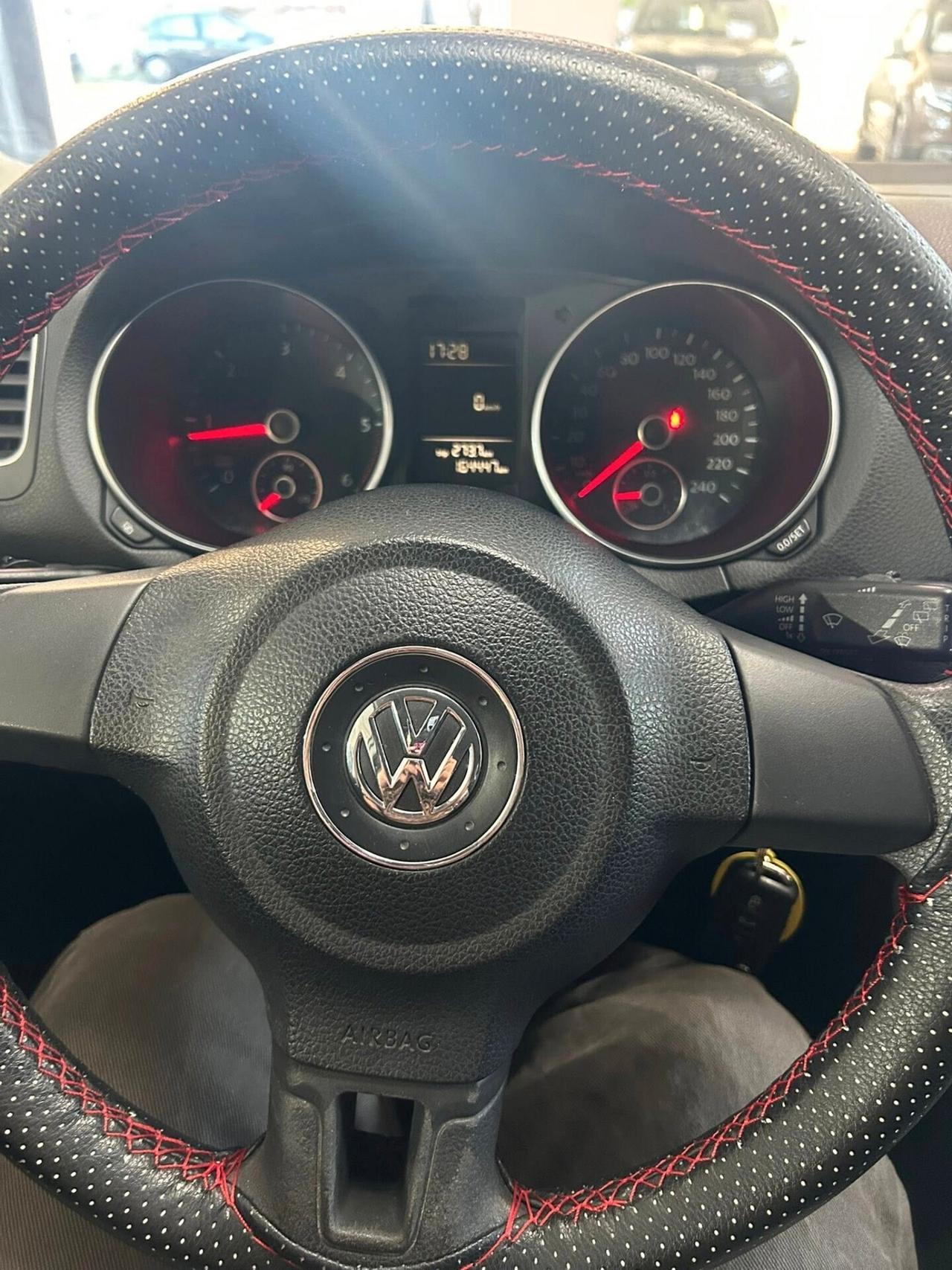 Volkswagen Golf 1.6 Comfortline DISTR FATTA - 2012