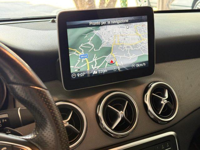 MERCEDES-BENZ GLA 200 d Automatic 4Matic Sport