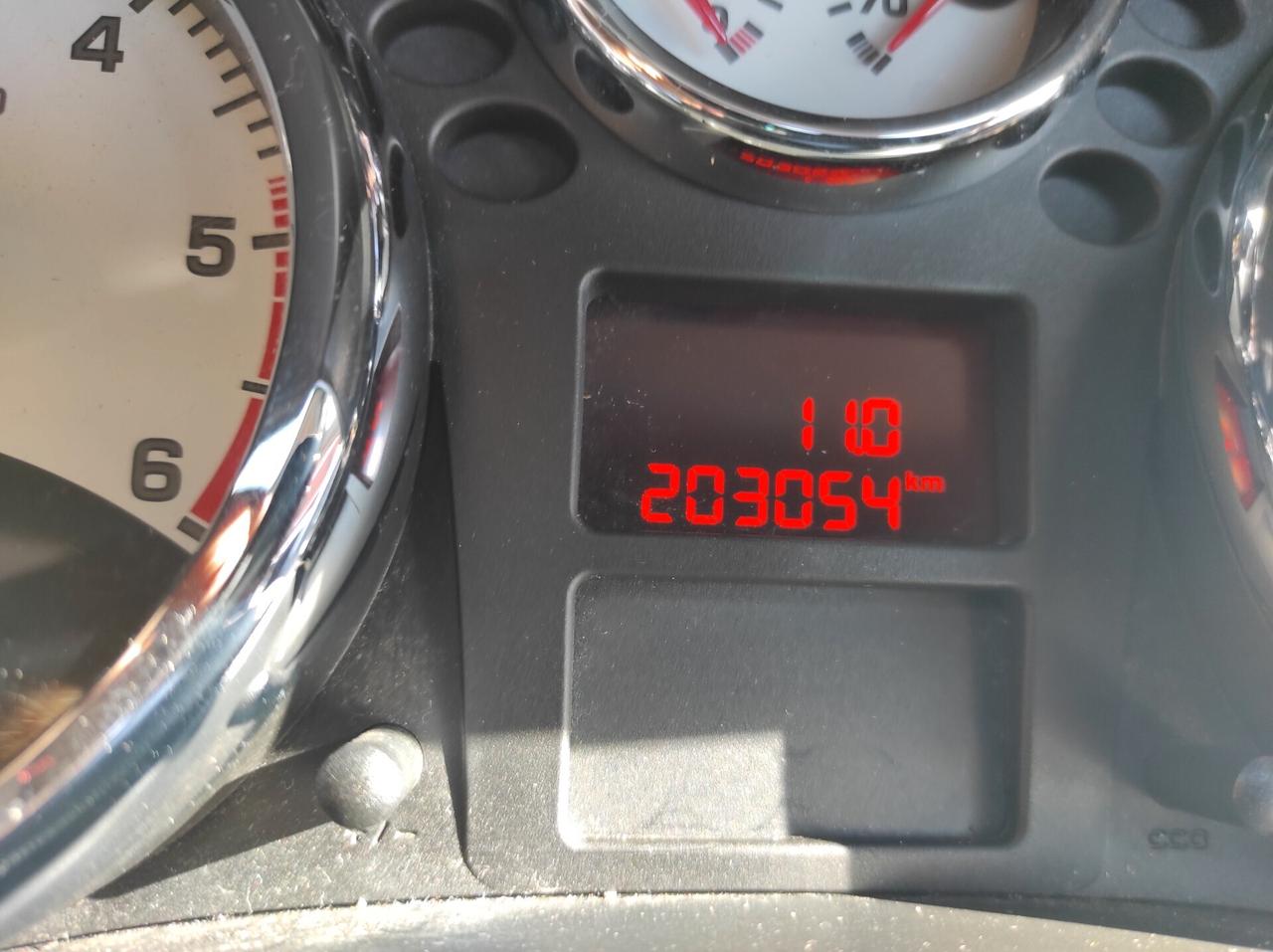 Peugeot 207 1.6 HDi 110CV CC Tecno