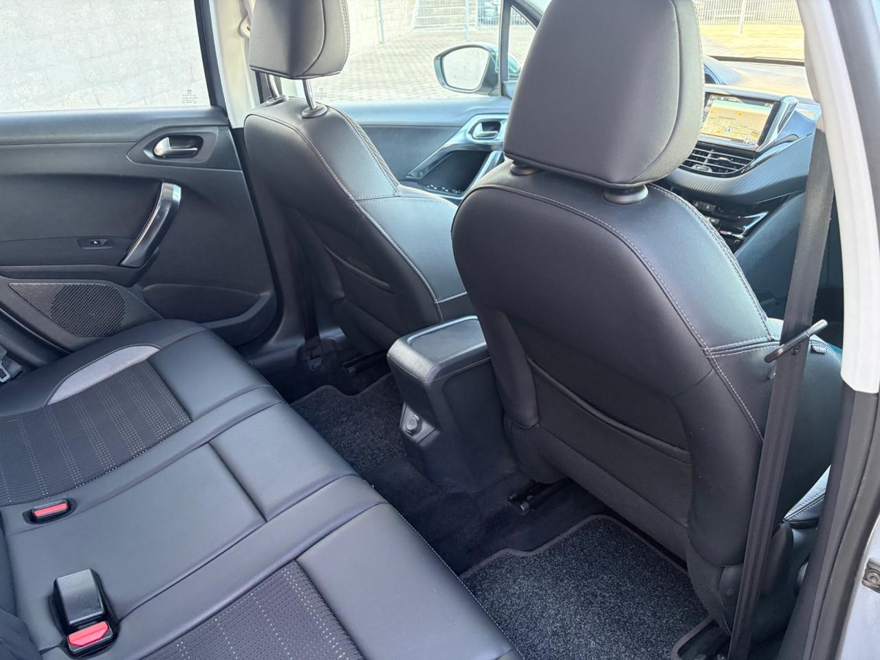 Peugeot 2008 1.6 e-HDi 92 CV Allure - Unico proprietario