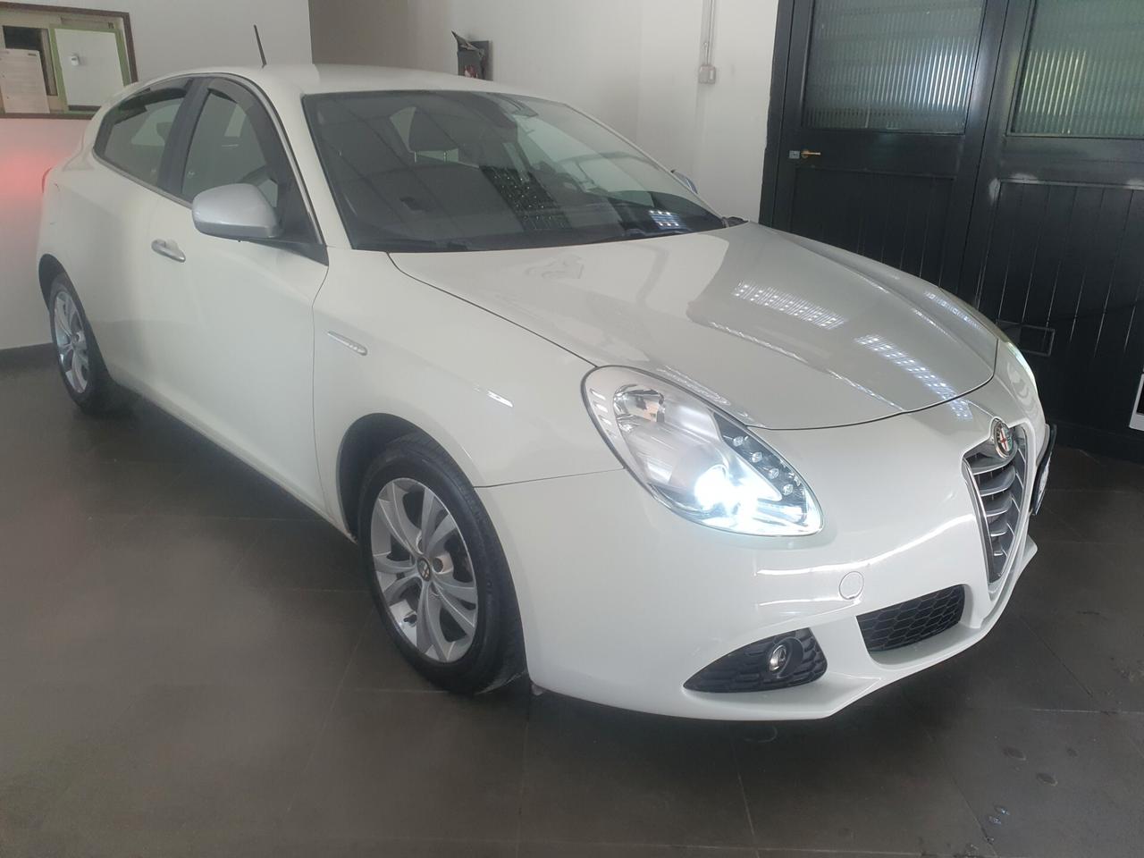 Alfa Romeo Giulietta 1.6 JTDm-2 105 CV Distinctive