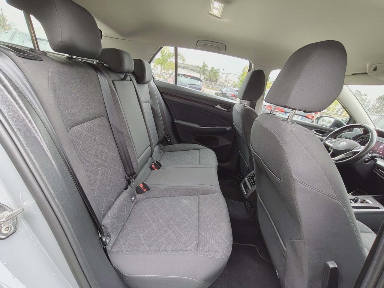 Volkswagen Golf 2.0 TDI DSG SCR Life - 2022