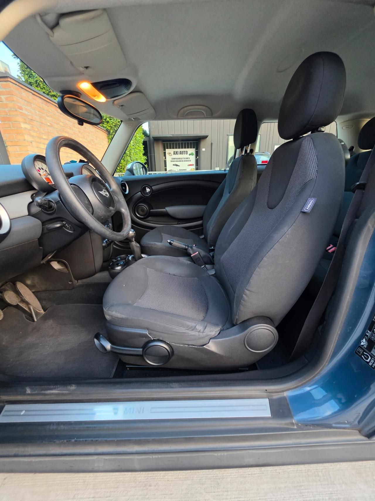 Mini One benzină 1.6 neopatentati euro5B prezzo5200