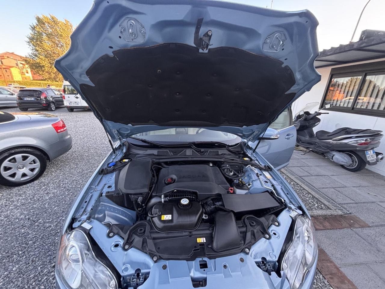 jaguar XF 2.7 D solo 54.000 km