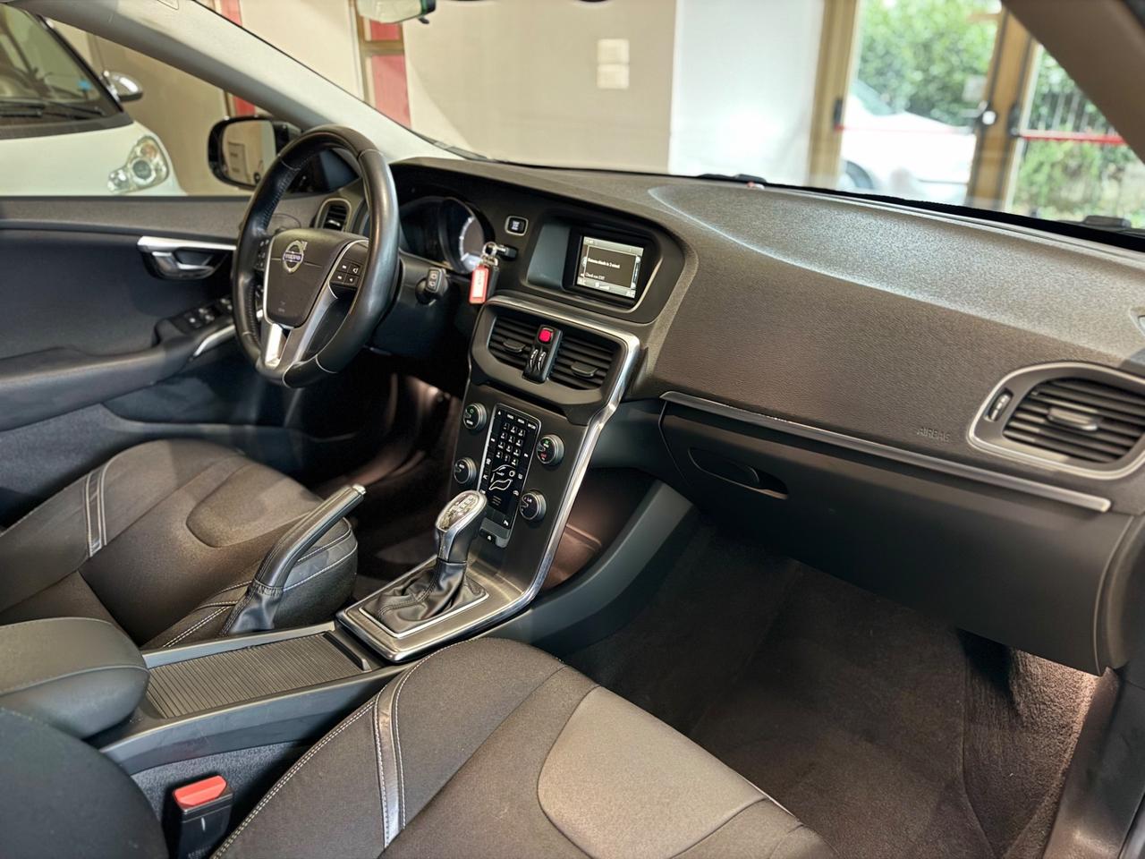 Volvo V40 D3 Geartronic Summum