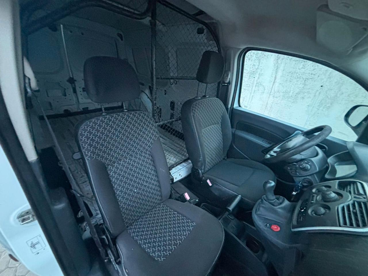 Renault Kangoo Maxi 1.5 dCi 90 CV Diesel – 2015 – 214.000 km