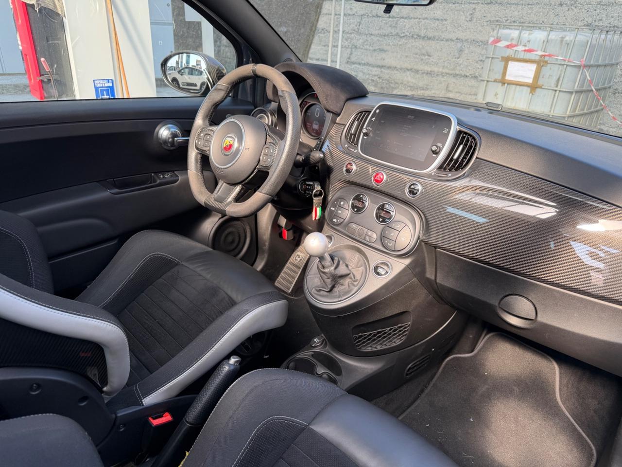 Abarth 695 C 1.4 Turbo T-Jet XSR Yamaha Limited Edition