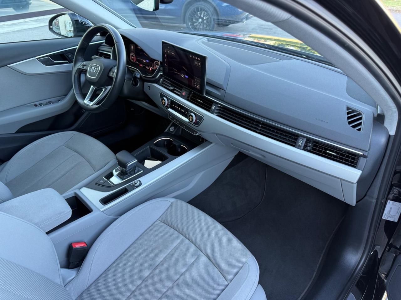 Audi A4 Avant 35 TDI 2.0 163 CV S tronic Business Advanced