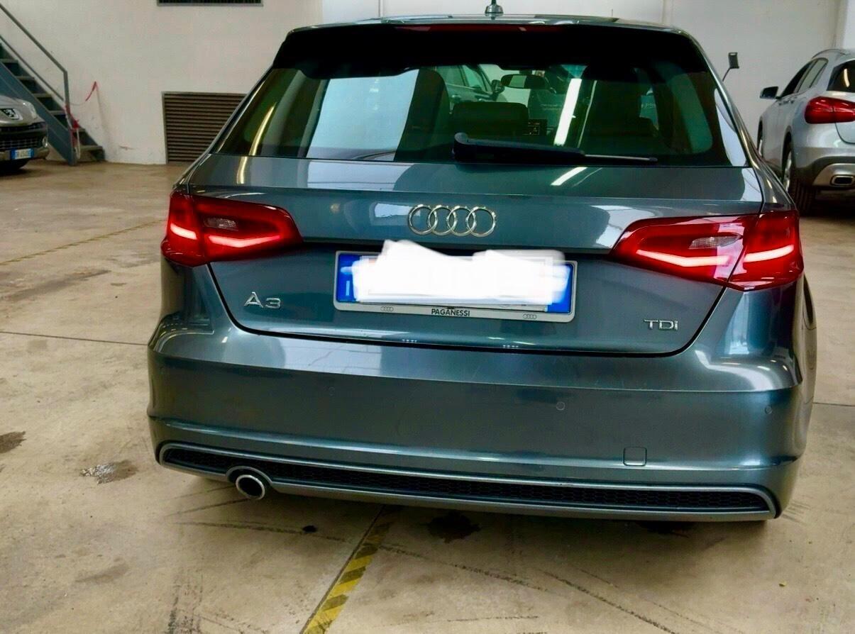 AUDI A3 1.6 TDI S TRONIC S LINE EDITION