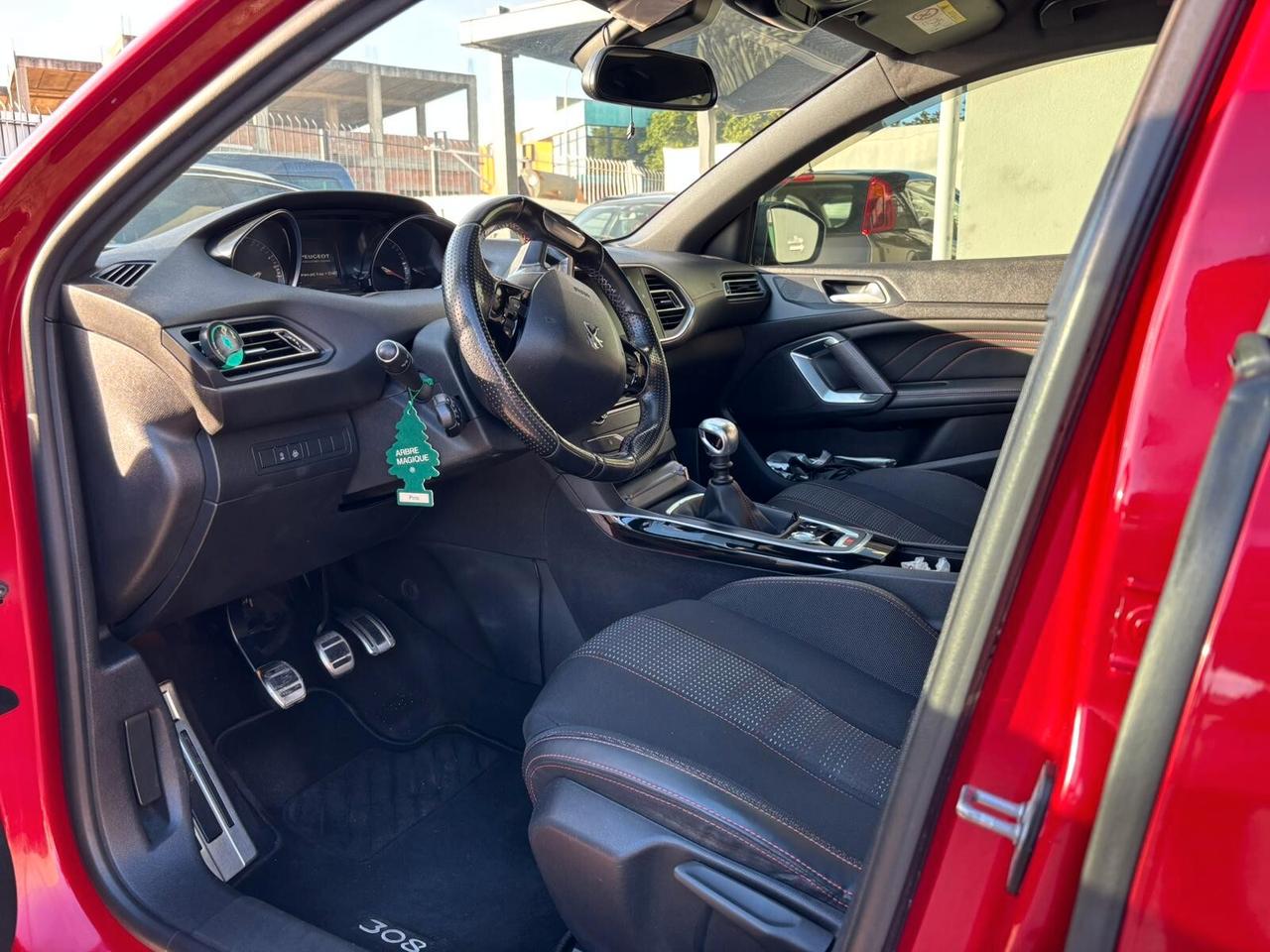 Peugeot 308 GT Line 130 CV