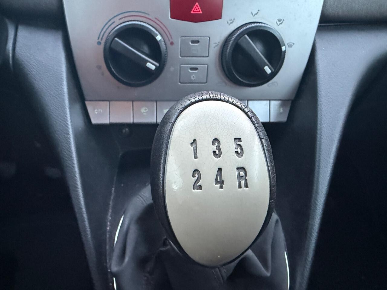 LANCIA YPSILON ECOCHIC 1.4 BENZ-GPL 2033 EURO4