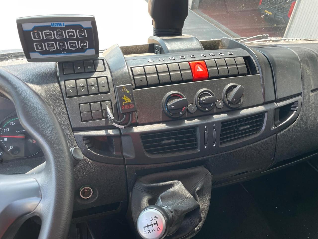 Iveco Eurocargo 120El22P Pas Carro Atrezzi Isoli Slide-D + Gru Fassi