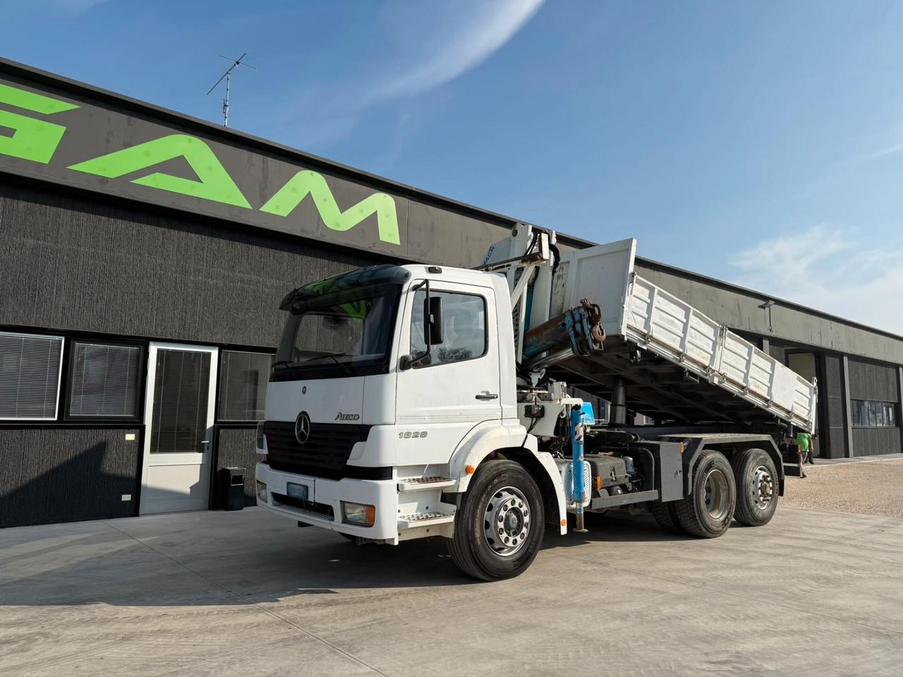 Mercedes Benz Atego 1828 ribaltabile+gru CORMACH