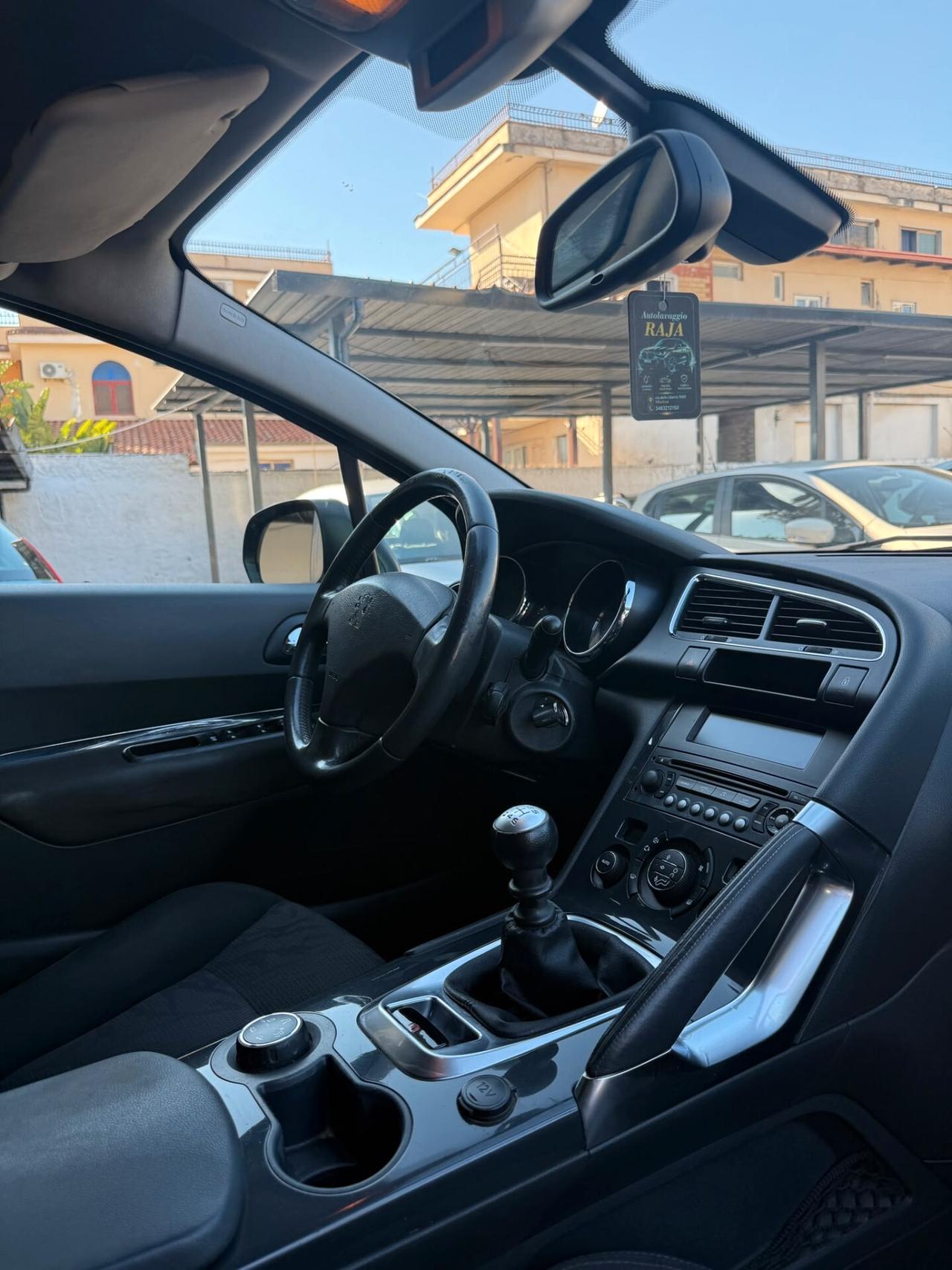 Peugeot 3008 1.6 HDi 112CV Business