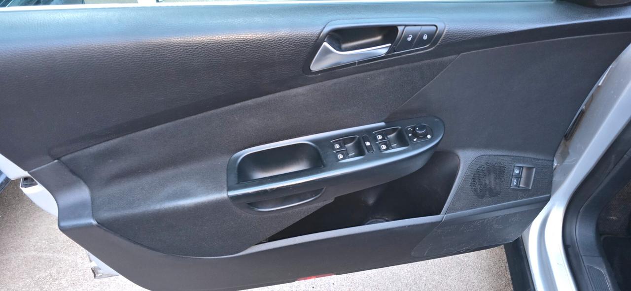 Volkswagen Passat 2.0 TDI DPF Var. Comfortline