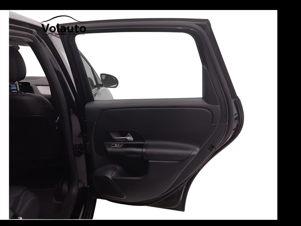 Mercedes-Benz Classe B - W247 2018 - B 180 d Sport auto