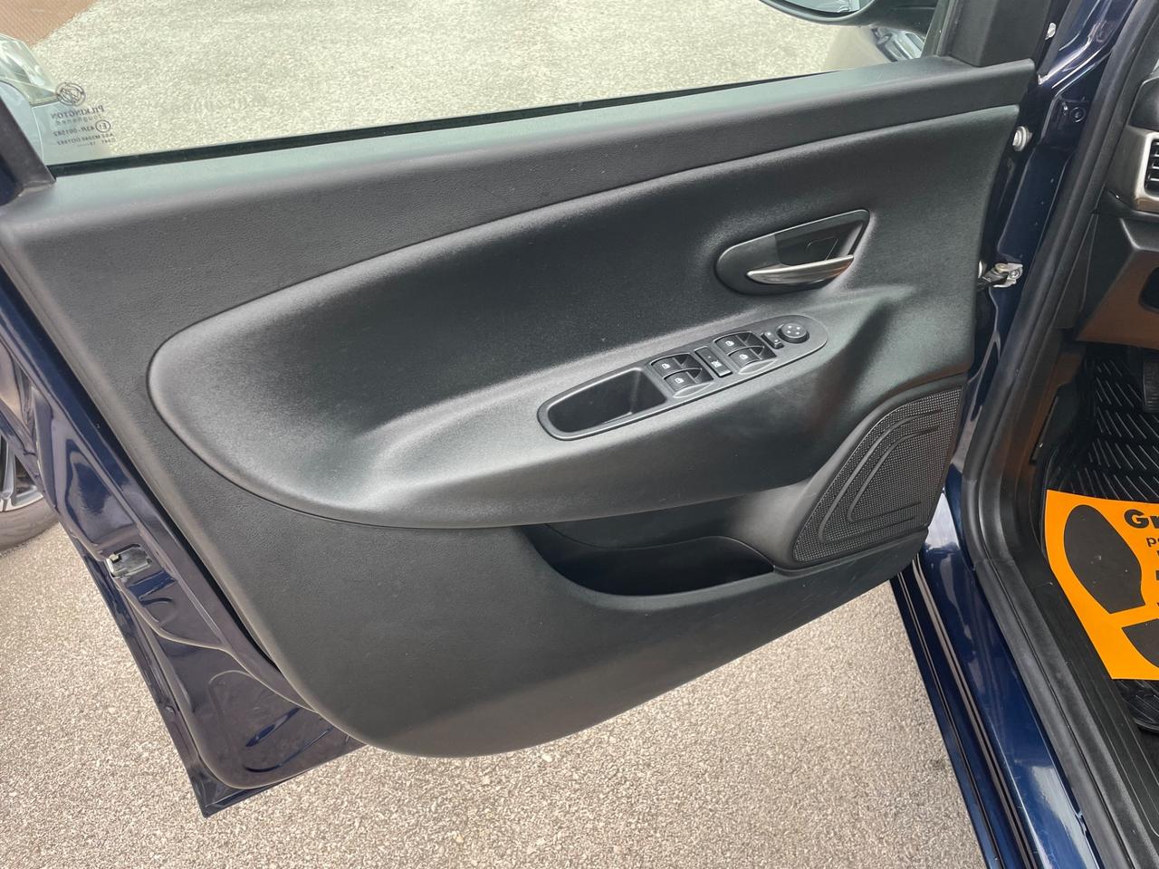 LANCIA YPSILON 1.2 BENZINA 69 (CV) 2019