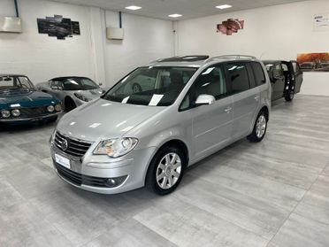 Volkswagen Touran 2.0 tdi 7 POSTI