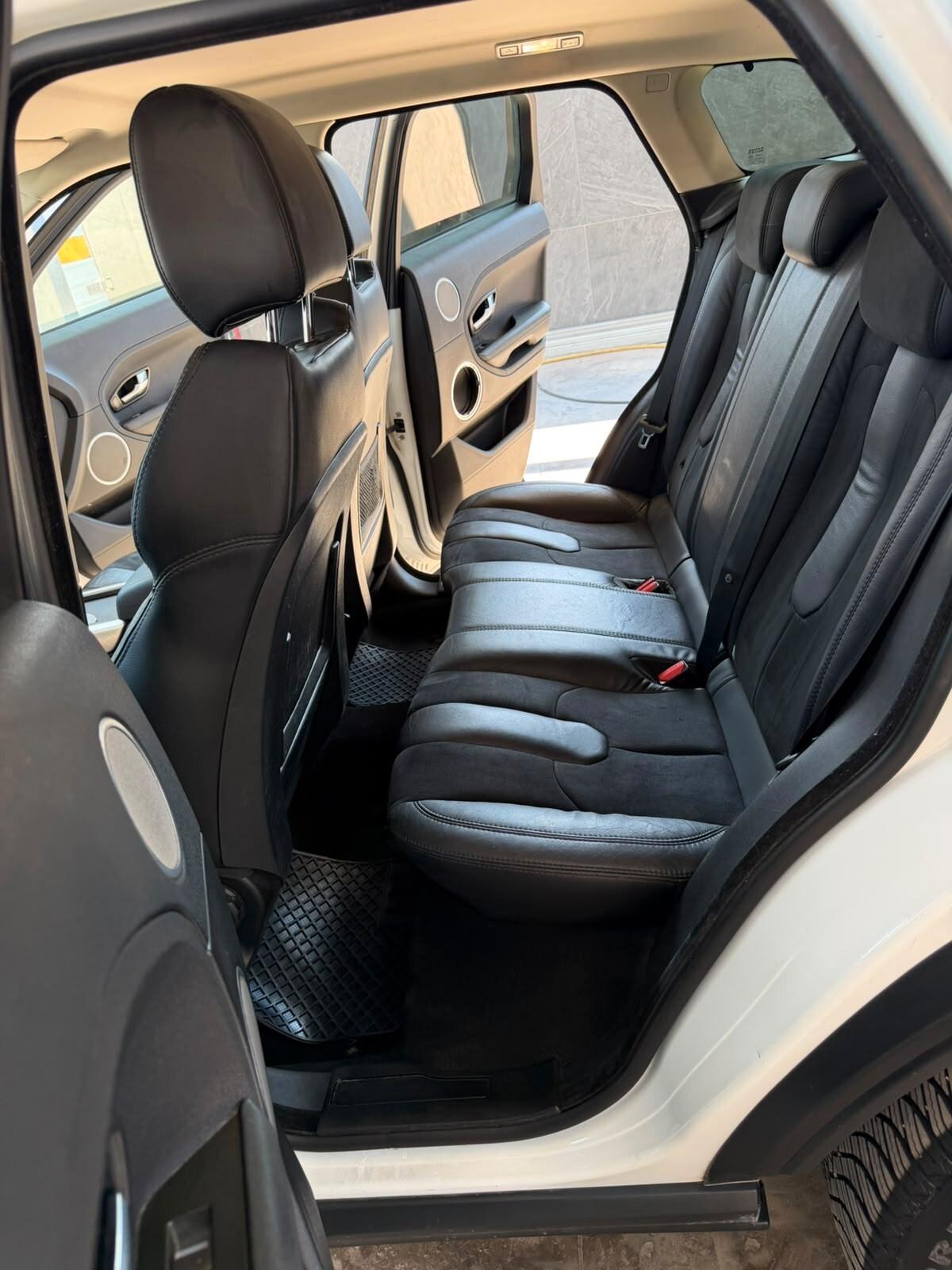 Land Rover Range Evoque 2.2 TD4 5p. Prestige